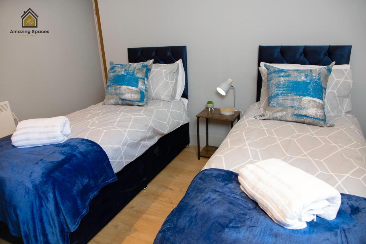 City Centre 2 Bed Flat Sleeps 3 For Work And Leisure With Free Wifi By Amazing Spaces Relocations Ltd Воррінгтон Екстер'єр фото