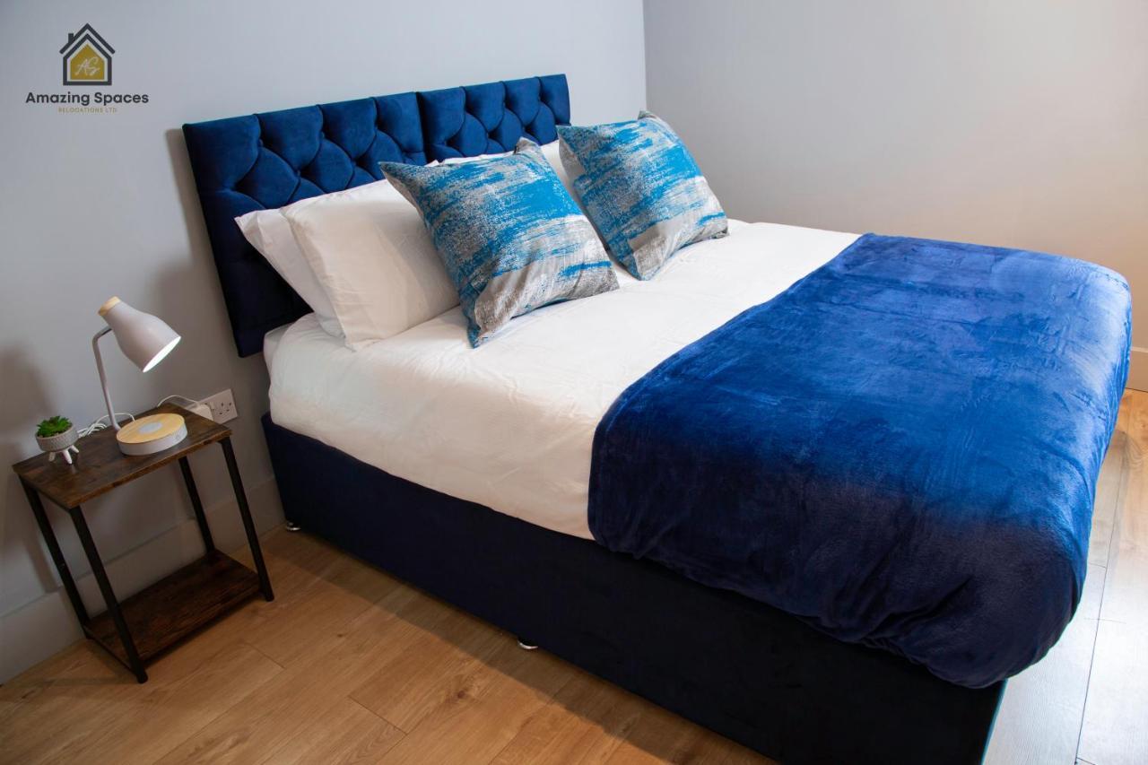 City Centre 2 Bed Flat Sleeps 3 For Work And Leisure With Free Wifi By Amazing Spaces Relocations Ltd Воррінгтон Екстер'єр фото